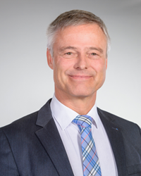 Prof. Dr. Peter Manshausen Prof. Dr. Peter Manshausen