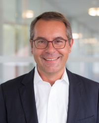 Prof. Dr. Hannes Utikal Prof. Dr. Hannes Utikal